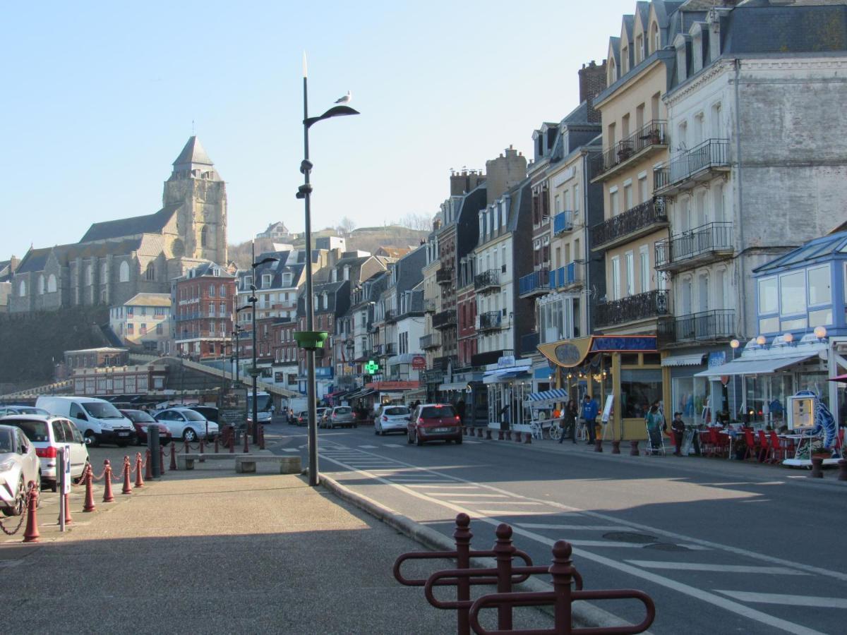 Entre Mer Et Falaises Le Treport Bagian luar foto